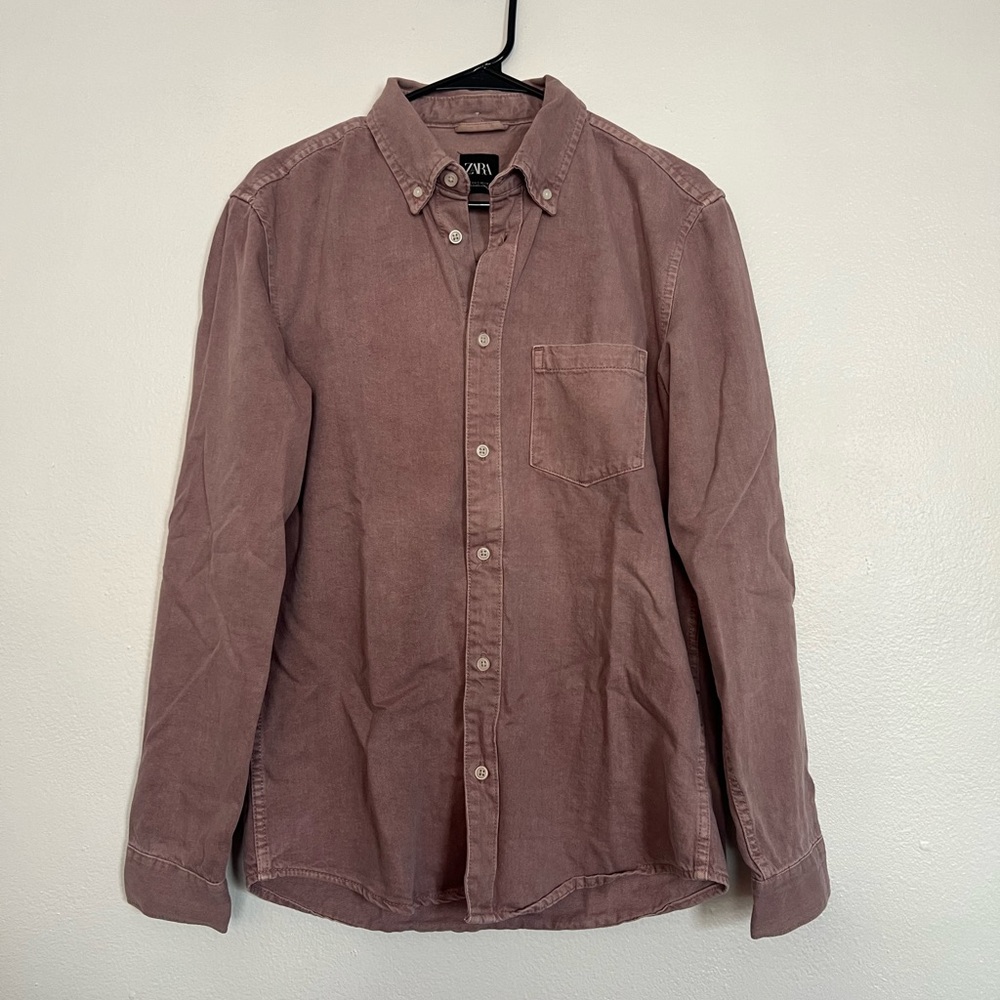 Hardly ever worn. Selling clothes as I’m moving. Shoot me an offer!